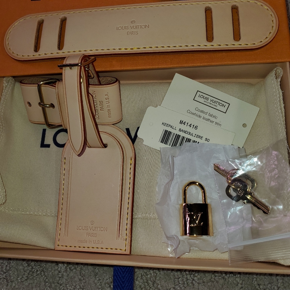 NWT L.V. LUGGAGE SET FOR BANDOULIERE 50